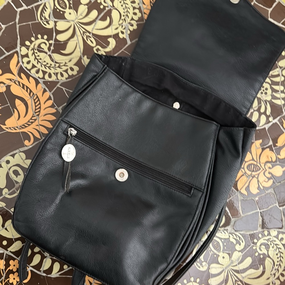 AURIELLE BLACK LEATHER BACKPACK - Picture 6 of 9
